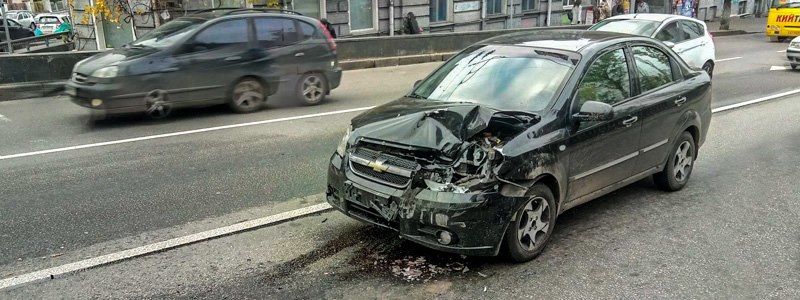 На бульваре Шевченко три авто попали в ДТП из-за невнимательного водителя