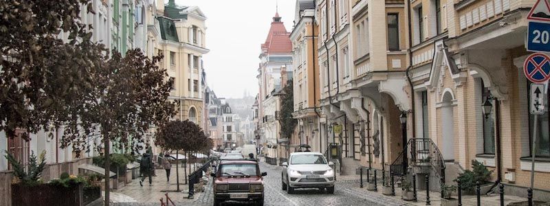 Осень в Киеве: безлюдные Майдан Незалежности и Подол