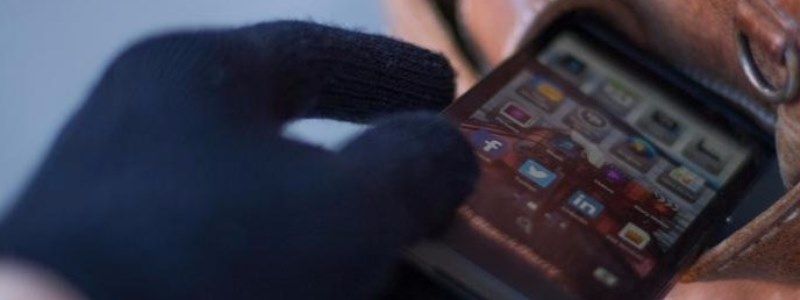 В Киеве рецидивистка свободно зашла в школу и ограбила 9-летнюю девочку