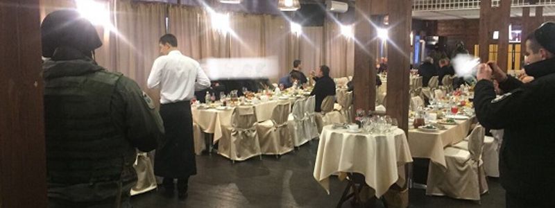 Сходка криминальных авторитетов началась в ресторане под Киевом, а окончилась - в отделении полиции