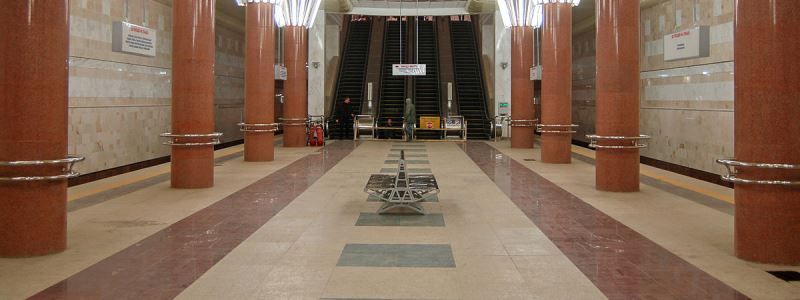 В Киеве подозрительный иностранец прогулялся с пистолетом по метро