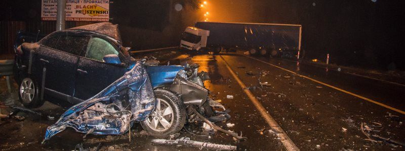 Смертельное ДТП на Минском проспекте: фура протаранила Renault Fluence