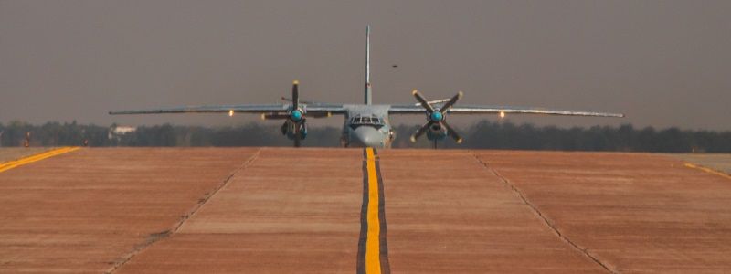 Улыбка Поляковой, крошка-слоник и потасовки в центре Киева: неделя в фотографиях