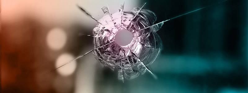 В Киеве обстреляли квартиру пресс-секретаря министра Омеляна: первые подробности