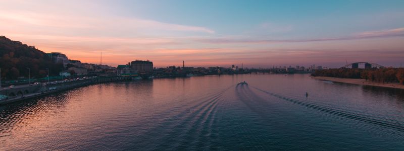 Как жители Киева провожали осенний закат трехдневного уикенда