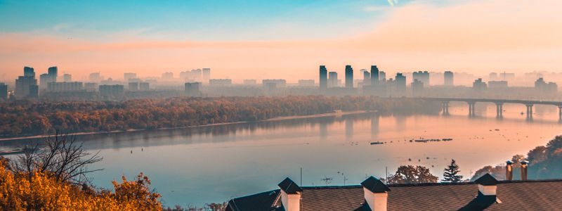 Утренний туман в Киеве: как выглядит столица в серой дымке