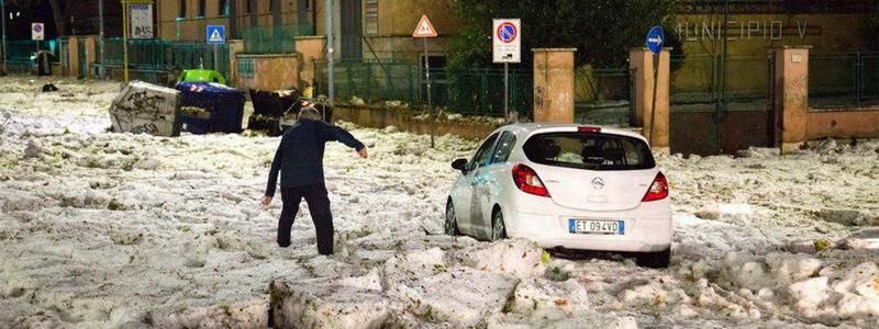 Резкое похолодание в Риме, тайная женитьба Шнурова и смертоносный шторм в Индонезии: топ новостей дня