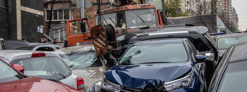 Масштабная авария в Киеве, смертельные ураганы в Мексике и открытие самого длинного моста в мире: ТОП новостей дня