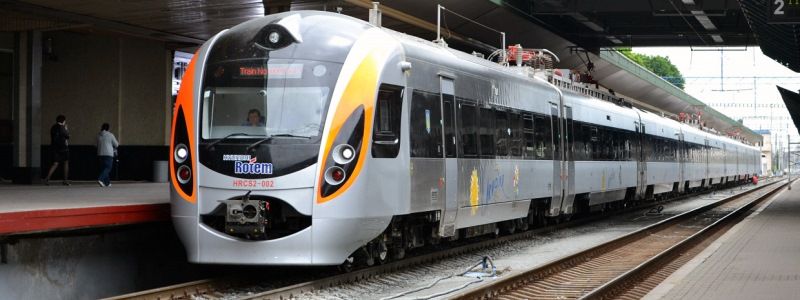 «Укрзалізниця» запустит дополнительные поезда на время осенних каникул