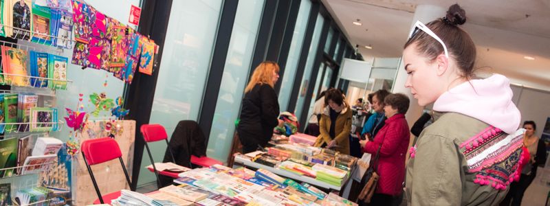 В Киеве стартовала одна из крупнейших книжных выставок Украины: где пополнить свою библиотеку