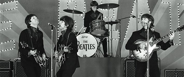 Рождение жирафенка Ротшильда в Одессе, новый клип The Beatles и казнь на электрическом стуле в Америке: ТОП новостей дня