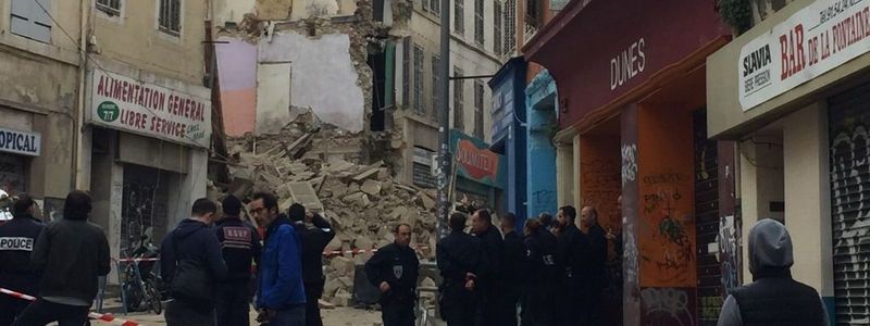 Обман клиентов ПриватБанка в Instagram, убийство школьницы в Харькове и обрушение домов в Марселе: ТОП новостей дня