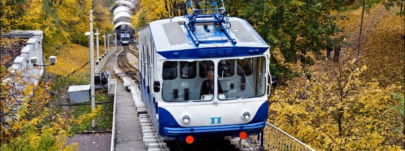 В Киеве на ходу сломался фуникулер с пассажирами