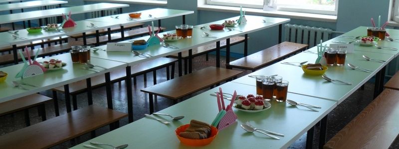 Суп с червяком в школе Киева: в мэрии рассказали подробности