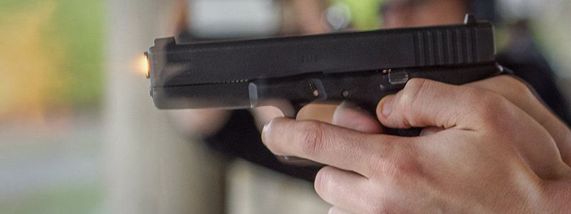 В Киевской области мужчина застрелил вора из его же пистолета