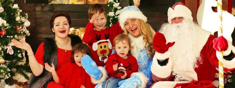 Як влаштувати дитяче новорічне свято у Києві: куди повести дитину, скільки коштує та як зробити вдома