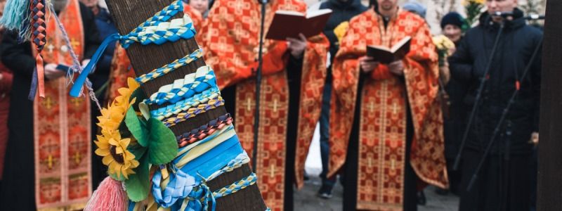 Лазерное шоу на ЧАЭС, робот от школьников и концерт Stone Sour: неделя в фото