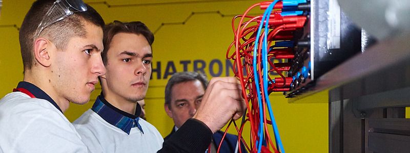 В Киеве на WorldSkills Ukraine 18-летние профи показали профессию будущего