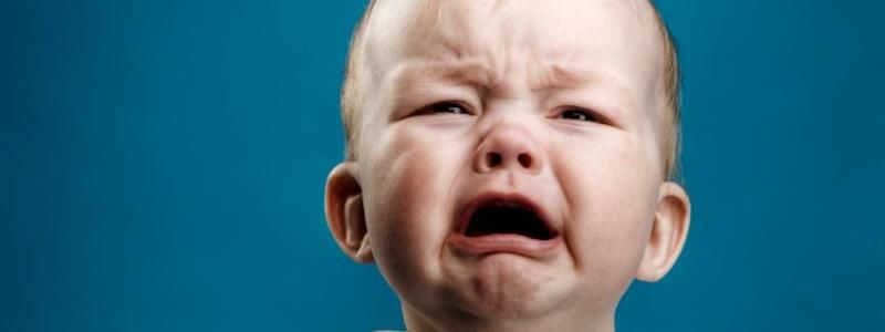 Няня побила дитину: що робити батькам, щоб уникнути ризику