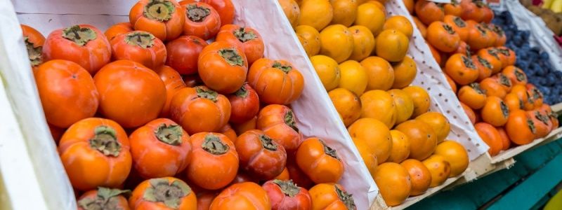 В Киеве пройдут продуктовые ярмарки: где купить сочную хурму и сладкие мандарины