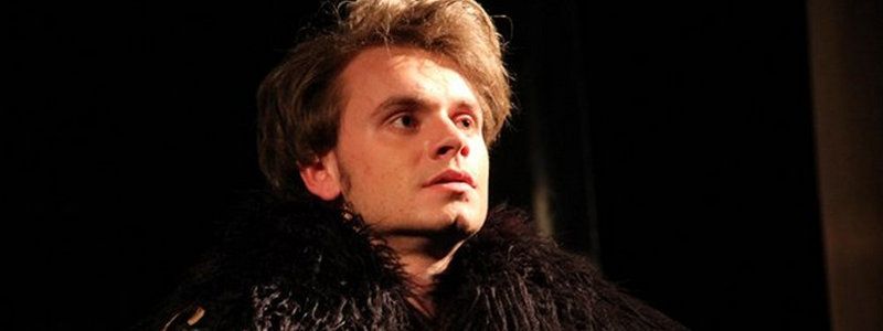 Сумасшедший робот, смерть актера в Украине и древняя колесница из Китая: ТОП новостей дня