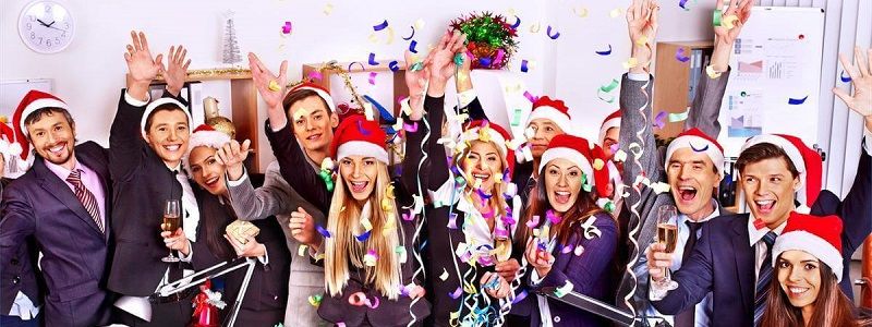 «Етикет новорічного корпоративу: як поводити себе у новому колективі»