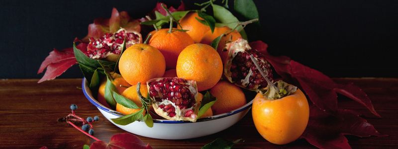 В Киеве пройдут продуктовые ярмарки: где купить спелый гранат, сочную хурму и сладкие мандарины