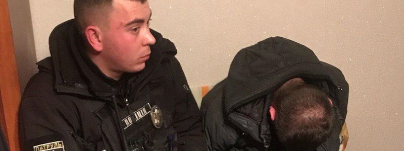 В Киеве на глазах у родителей мужчина пытался убить себя из-за девушки