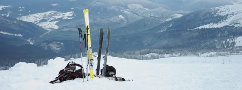 В Карпатах заблудились пятеро жителей Киева: одного нашли мертвым, другого ищут