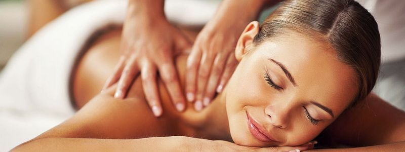 Где в Киеве сделать массаж и сколько это стоит: топ салонов