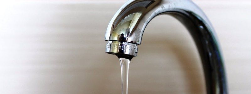 В Киеве из-за аварии отключили холодную воду: адреса