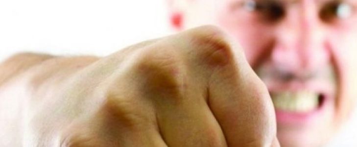 В Киеве отец ученика избил учителя физкультуры: подробности от полиции