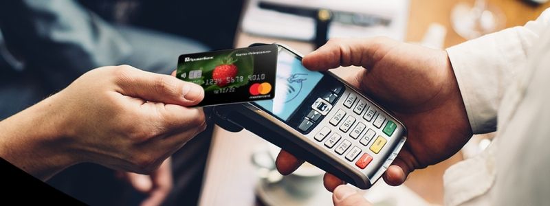 В Киеве теперь можно обналичить деньги в супермаркетах и на заправках: как это работает