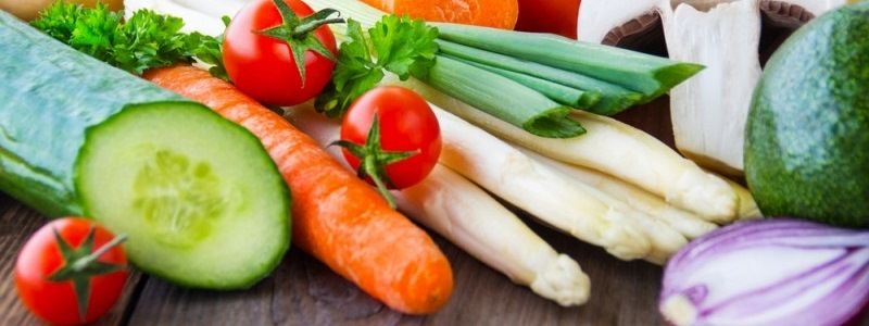 Як навчитися пити багато води, щоб очистити організм та як харчуватися насправді правильно