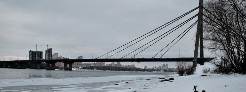 В Киеве из-за ремонта перекроют Северный мост