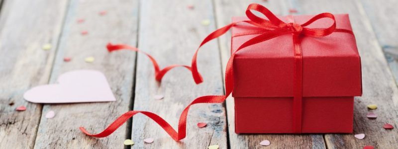 Что жители Киева будут дарить своим половинкам на День святого Валентина: опрос