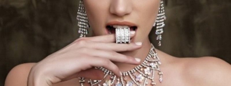 Ювелирные изделия на День святого Валентина: где купить и как выбрать идеальное украшение для любимой