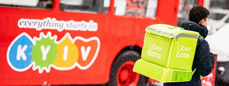 В Киеве запустили сервис доставки Uber Eats: как это работает и как заказать еду бесплатно