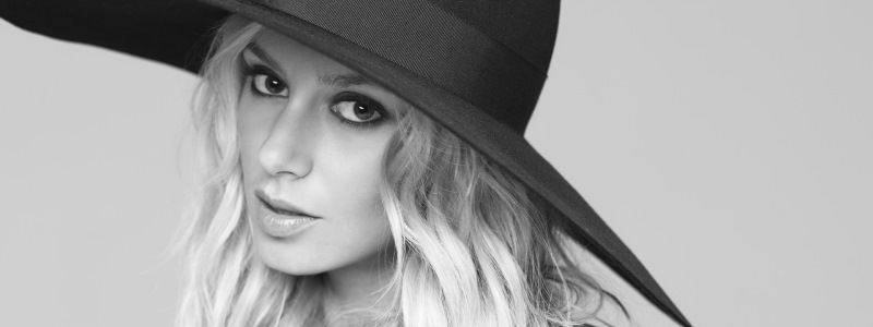 Участница "Голоса" Юлия Райнер убила человека, жертвы затопленных шахт в Зимбабве и причина смерти Децла: ТОП новостей дня