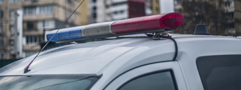 Под Киевом полицейские высадили нарушителя из машины и он замерз насмерть