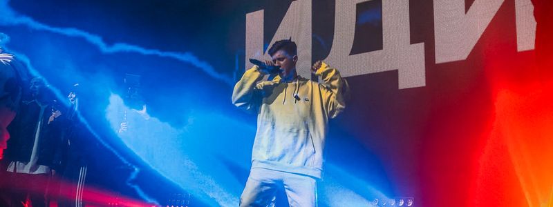 Звезда сериала "Школа" Андрей Бойко дал первый сольный концерт в Киеве: как это было