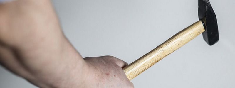 Под Киевом мужчина убил начальницу молотком и спрятал ее тело в морозилке