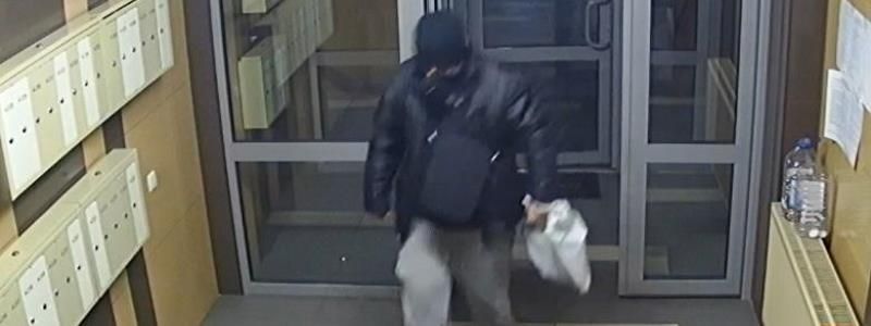 В Киеве 20-летний парень наворовал на 400 000 гривен