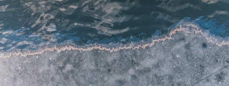 Особый взгляд: как выглядит Андреевское озеро в лучах весеннего солнца