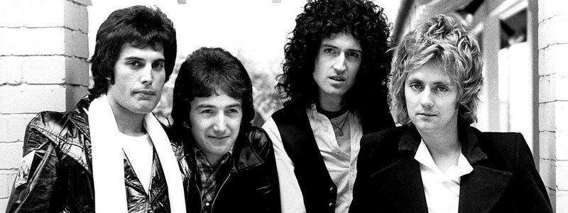 Смерть гитариста Queen, кардинальная смена дизайна в Facebook и взрыв на остановке в Индии: ТОП новостей дня