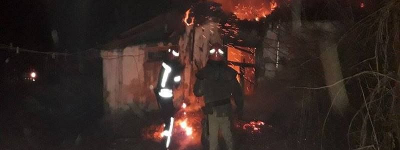 Под Киевом в пылающем частном доме сгорел мужчина