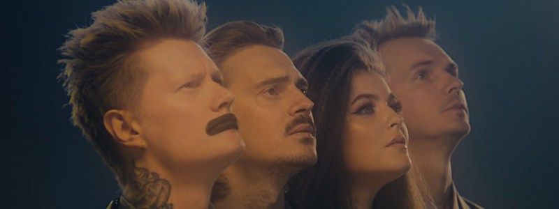 Романтическая версия Skibidi, взрыв метеорита над Россией и столкновение поездов в метро Гонконга: ТОП новостей дня