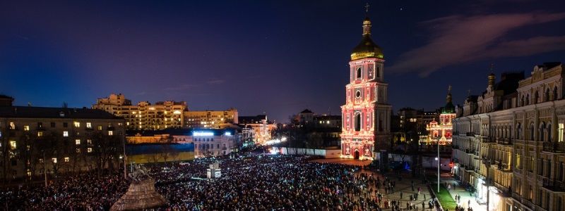 В Киеве ограничат движение транспорта из-за "Французской весны"