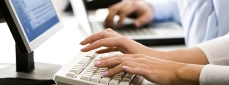 Жители Киева смогут онлайн подавать документы на получение матпомощи: как это работает