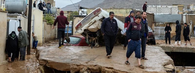 Гибель нацгвардейца в ДТП под Одессой, прекращение голодовки Павла Гриба и смерть 45 человек из-за наводнений в Иране: ТОП новостей дня
